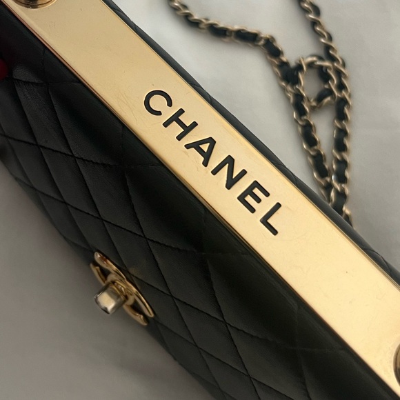 Chanel Trendy WOC Black Leather, Gold Hardware - Picture 2 of 16
